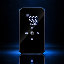 Inflador de neumáticos portátil con la pantalla digital encendida